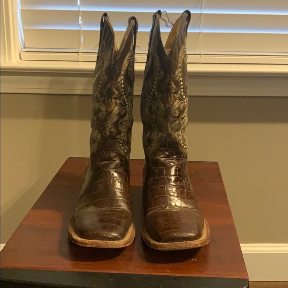 Ferrini Alligator belly print boots